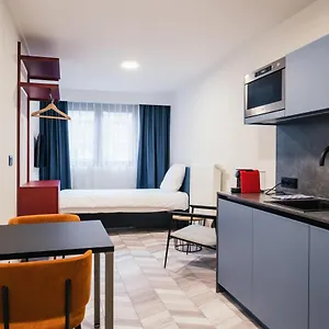 Hotel Roxi **