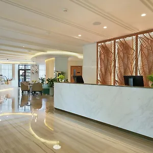 3* Отель Arabian Park Dubai, An Edge By Rotana